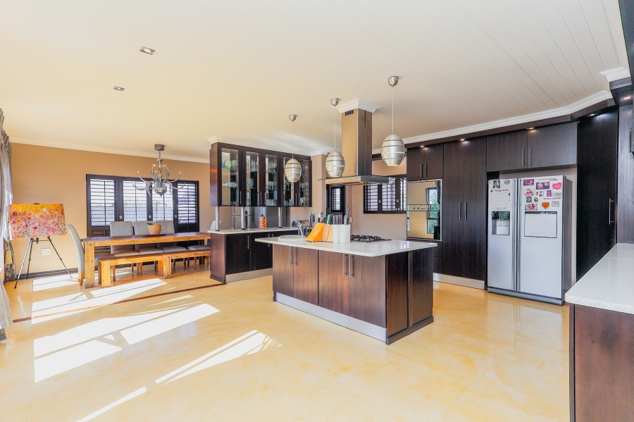 3 Bedroom Property for Sale in The Coves North West